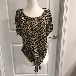 Leopard top